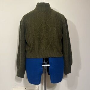 VIGOSS Crop knit Sweater with a high neck - M